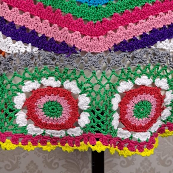 TwentyOne Size Medium Colorful Crochet Halter Top Scoop Neck Tie at Back of Neck - Picture 3 of 12